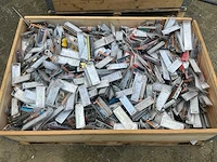 Bouw- en bevestigingsmateriaal - afbeelding 4 van  4