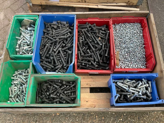 Bouw- en bevestigingsmateriaal - afbeelding 2 van  4