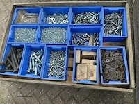 Bouw- en bevestigingsmateriaal - afbeelding 2 van  4