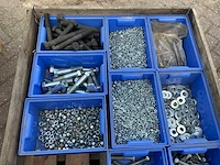 Bouw- en bevestigingsmateriaal - afbeelding 3 van  4