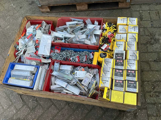 Bouw- en bevestigingsmateriaal - afbeelding 2 van  7