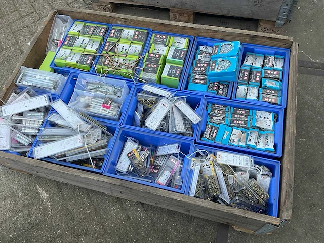 Bouw- en bevestigingsmateriaal - afbeelding 2 van  5