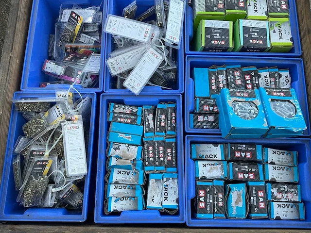 Bouw- en bevestigingsmateriaal - afbeelding 4 van  5