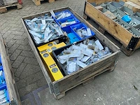 Bouw- en bevestigingsmateriaal
