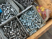 Bouw- en bevestigingsmateriaal - afbeelding 3 van  6