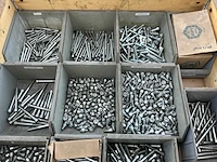 Bouw- en bevestigingsmateriaal - afbeelding 3 van  5