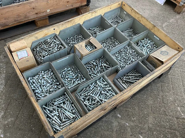 Bouw- en bevestigingsmateriaal - afbeelding 5 van  5