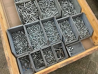 Bouw- en bevestigingsmateriaal - afbeelding 2 van  3
