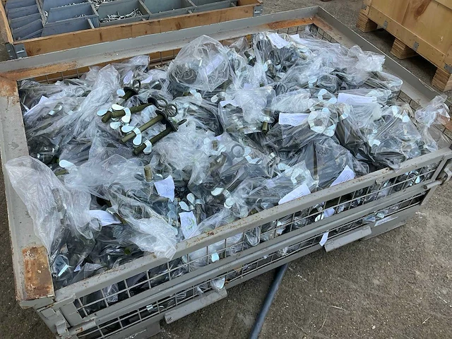 Bouw- en bevestigingsmateriaal - afbeelding 4 van  5