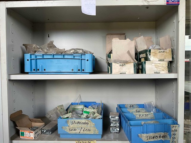Bouw- en bevestigingsmateriaal - afbeelding 1 van  3