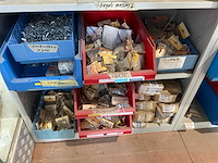 Bouw- en bevestigingsmateriaal - afbeelding 12 van  12