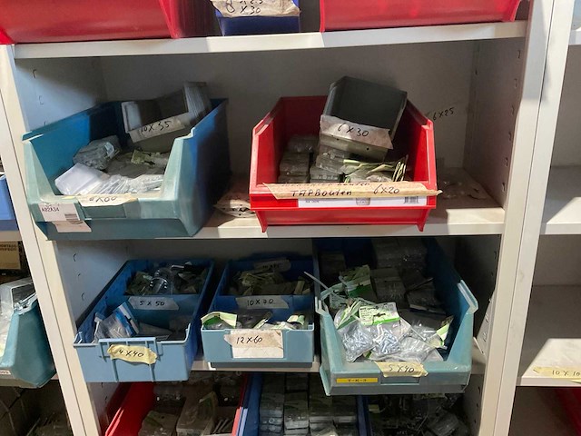 Bouw- en bevestigingsmateriaal - afbeelding 2 van  6