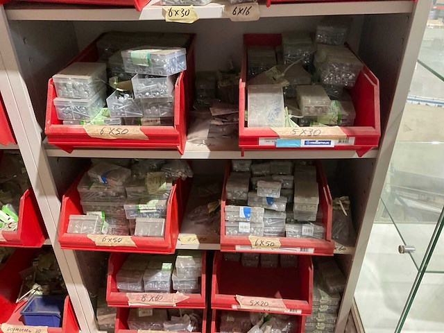 Bouw- en bevestigingsmateriaal - afbeelding 3 van  6