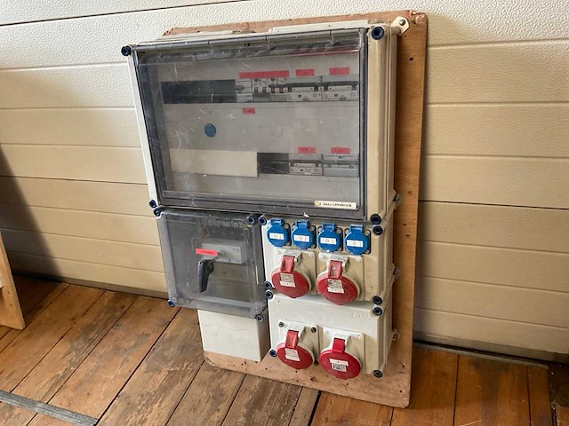 Bouw aansluitbord - afbeelding 1 van  7