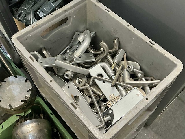 Bouw en bevestigingsmateriaal - afbeelding 4 van  7