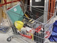 Bouw gerelateerde producten in winkelwagen. - afbeelding 1 van  3