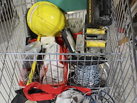 Bouw gerelateerde producten in winkelwagen. - afbeelding 2 van  3