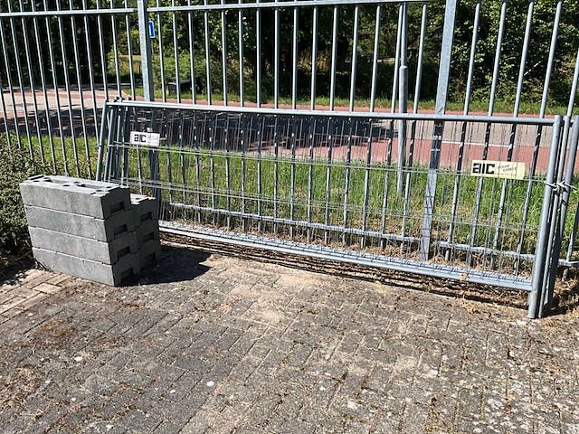Bouwhek 340x120cm (5x) + voet (7x) - afbeelding 1 van  1