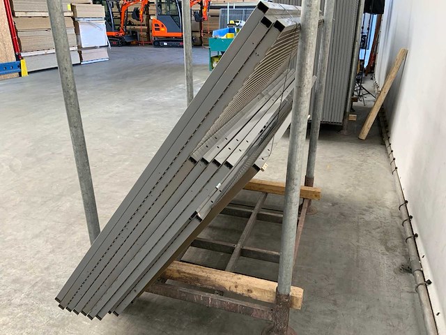 Bouwhek met deur - afbeelding 2 van  5