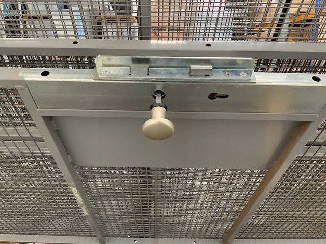 Bouwhek met deur - afbeelding 6 van  10