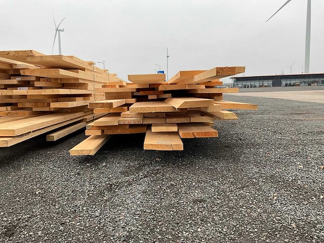 Bouwhout planken +/- 4m3 - afbeelding 4 van  12