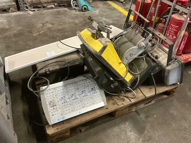 Bouwlamp (10x) - afbeelding 1 van  7