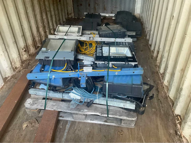 Bouwlamp (15x) met voet. 12 m - afbeelding 3 van  8