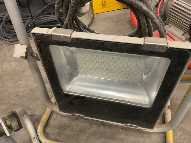 Bouwlamp led (3x) - afbeelding 4 van  4