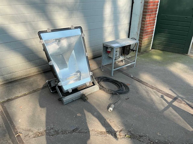 Bouwlamp met omvormer - afbeelding 1 van  1