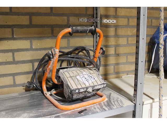 Bouwlamp op statief. - afbeelding 1 van  2