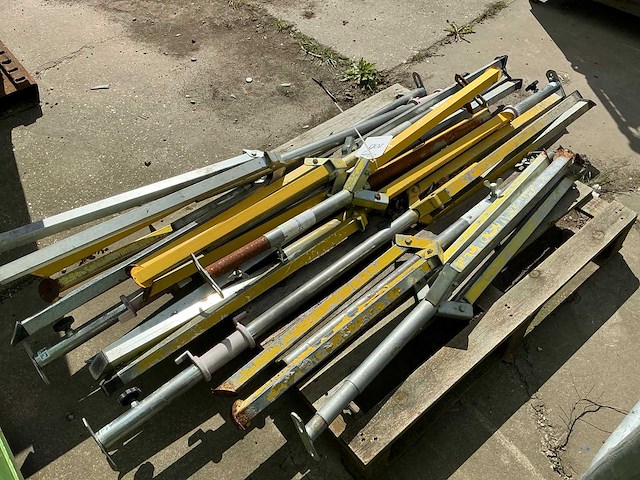 Bouwlamp statief (9x) - afbeelding 1 van  3