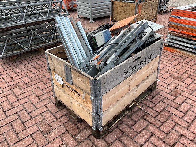 Bouwlift bediening - afbeelding 1 van  7