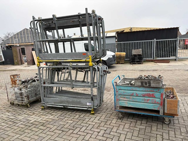 Bouwma - steiger poorthekken voor bouwlift (24x) - afbeelding 1 van  7