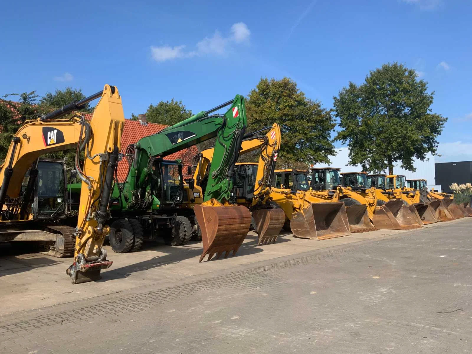 Bouwmachines, aanbouwdelen en transport materieel