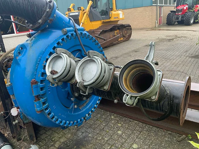 Bouwman tussen pompstation - afbeelding 7 van  23