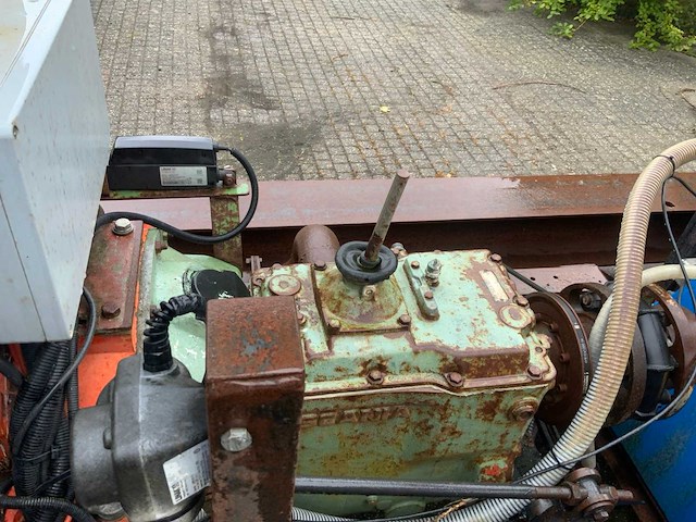 Bouwman tussen pompstation - afbeelding 4 van  22