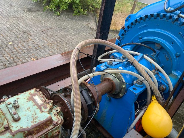 Bouwman tussen pompstation - afbeelding 5 van  22