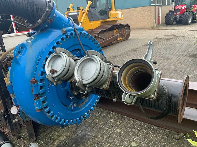Bouwman tussen pompstation - afbeelding 7 van  22