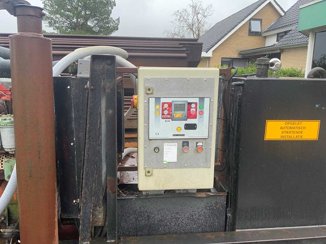 Bouwman tussen pompstation - afbeelding 20 van  22