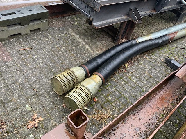 Bouwman tussen pompstation - afbeelding 21 van  22