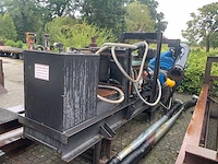 Bouwman tussen pompstation - afbeelding 21 van  23