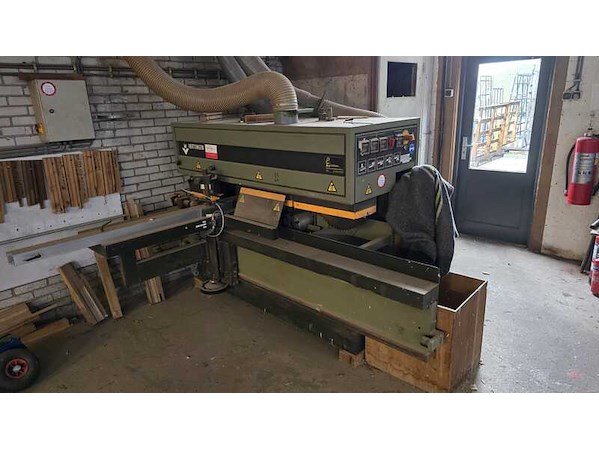 Bouwmateriaal en machines