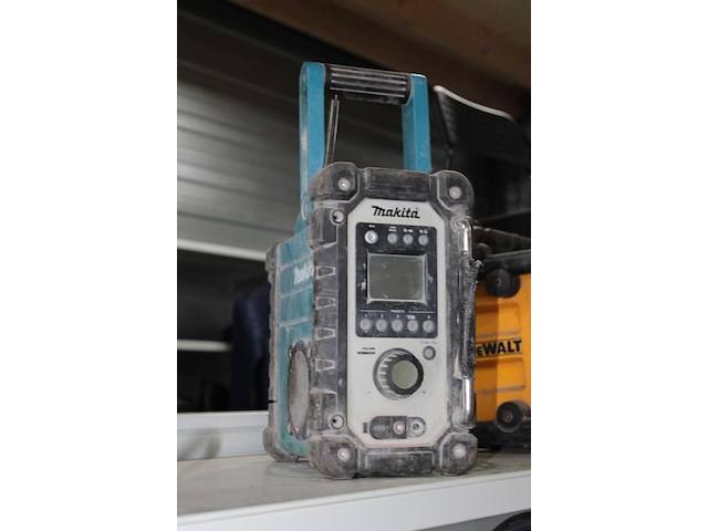 Bouwradio makita zonder accu - afbeelding 2 van  2
