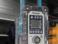 Bouwradio makita zonder accu - afbeelding 2 van  2