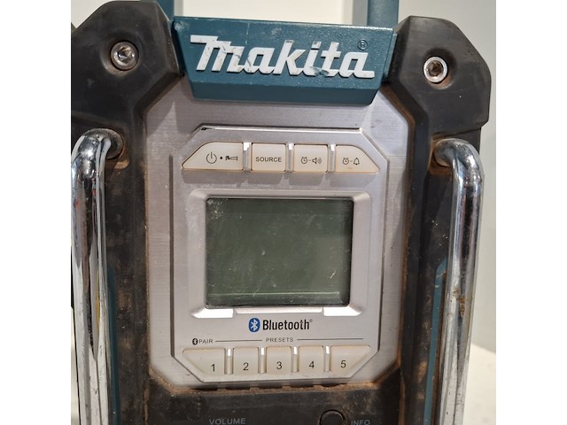 Bouwradio met 18v accu en oplader, o.a. makita, dmr 108, 2021 - afbeelding 6 van  12