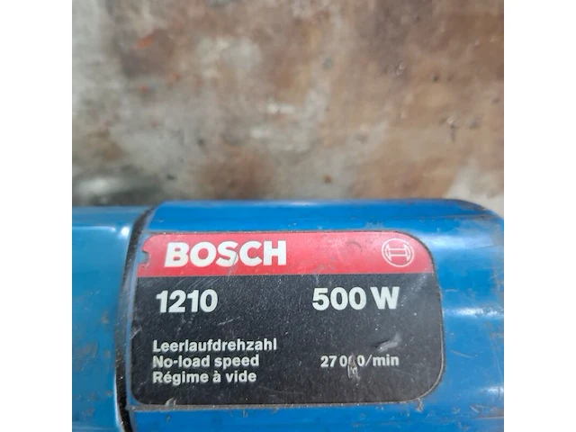Bovenfrees met rechte slijper bosch en ferm - afbeelding 4 van  7