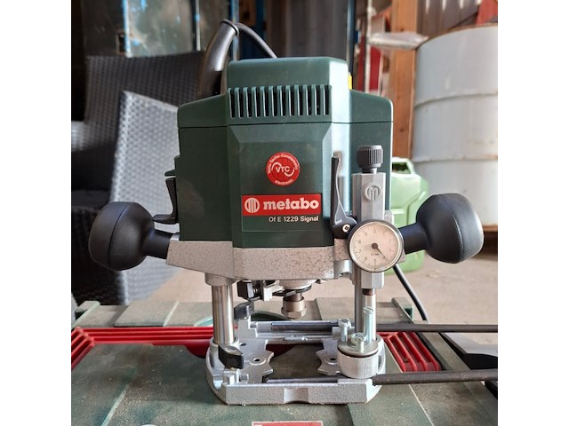 Bovenfrees metabo, of e 1229 signal, bouwjaar 2001 - afbeelding 2 van  7