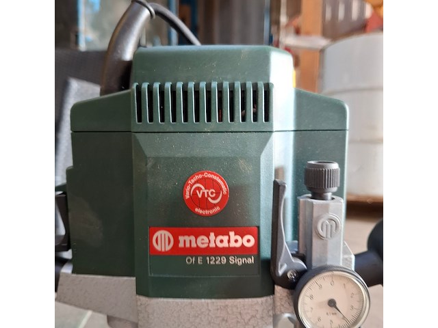 Bovenfrees metabo, of e 1229 signal, bouwjaar 2001 - afbeelding 3 van  7