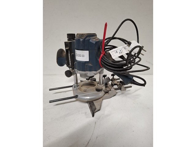 Bovenfreesmachine 230v, bosch, gof 1250 ce, 2017 - afbeelding 1 van  9