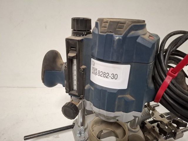 Bovenfreesmachine 230v, bosch, gof 1250 ce, 2017 - afbeelding 3 van  9